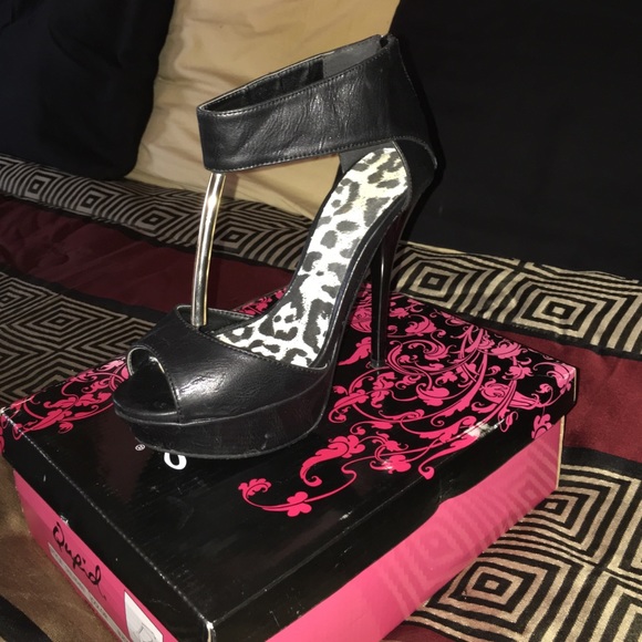 Qupid Peep Toe Heels