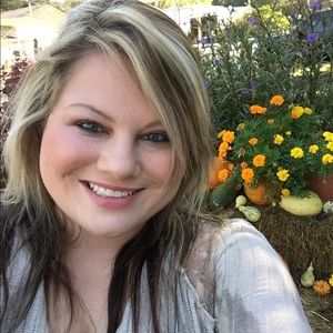 Meet your Posher, Jocie