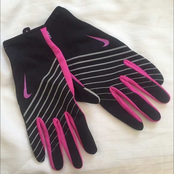 Nike Accessories - NWOT Nike Women's Tech friendly Dri-Fit gloves