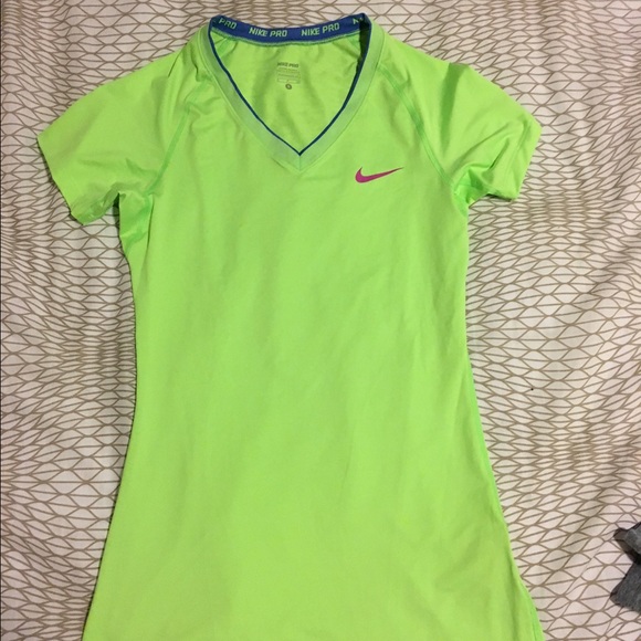 Nike Dri Fit Short Sleeve Shirt