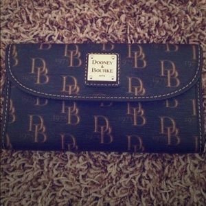 Dooney & Bourke 1975 Signature Wallet