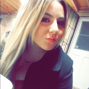 Meet your Posher, Anabel