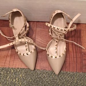 Beautiful Nude heels.