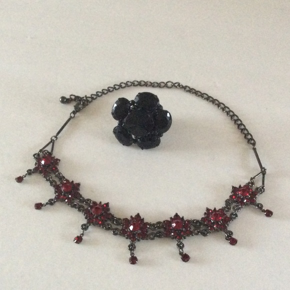 Unknown Jewelry - Gothic Style Black And Blood Red Choker And Ring