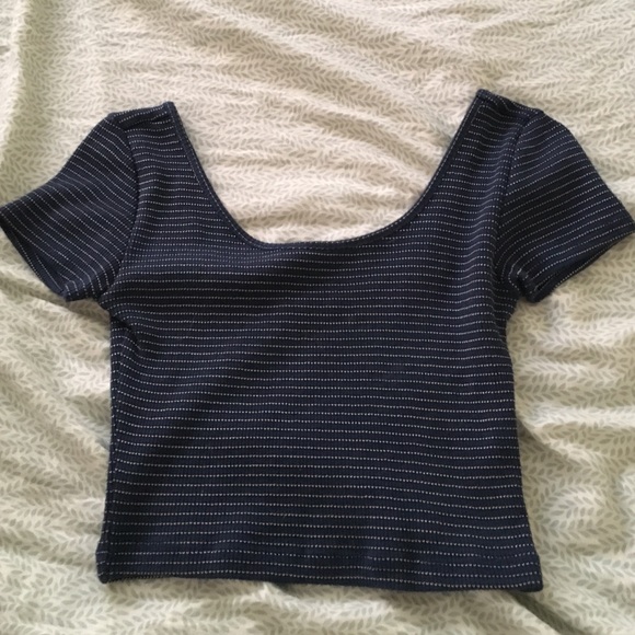 Scoop neck crop top