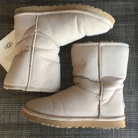 Size 6 UGG