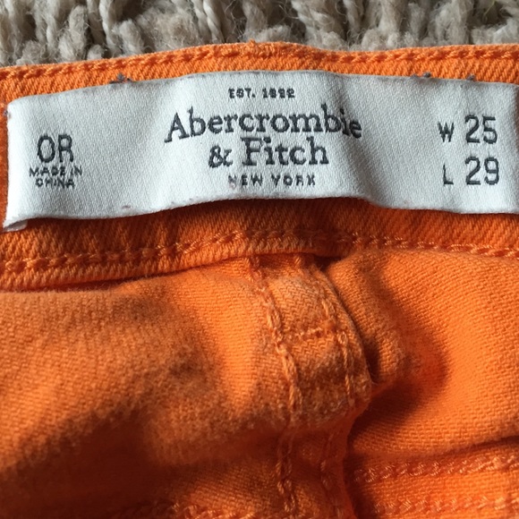 Jeans - Picture 2 of 4