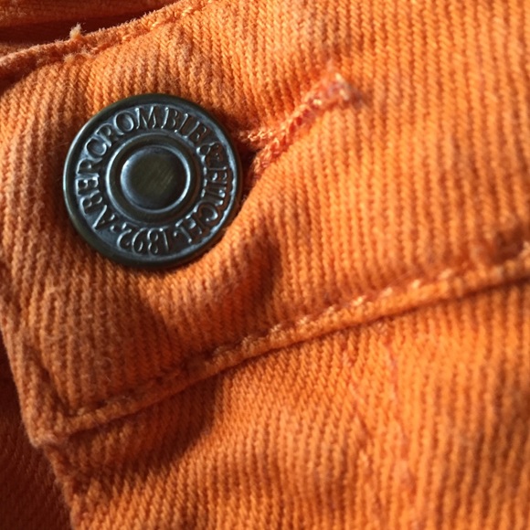 Jeans - Picture 3 of 4