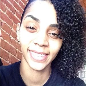 Meet your Posher, Alexandrea