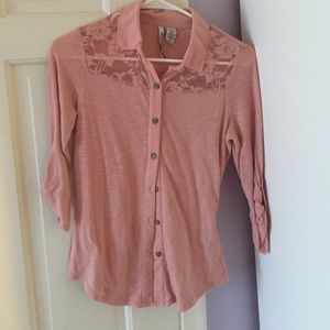 American Reg Lace Top