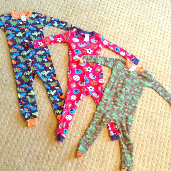 Gerber Pajama Onsies. 24 Months. Never Worn.