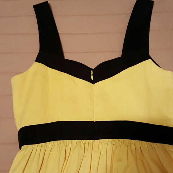 Black and yellow dress - Picture 3 of 3