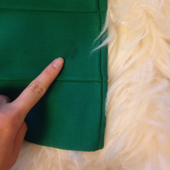 BCBG green power skirt - Picture 4 of 4