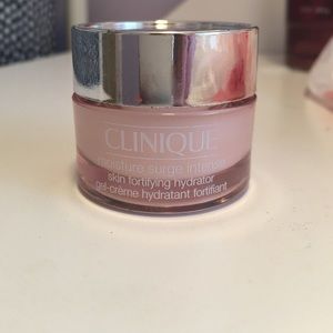 Moisture Surge Intense Skin Fortifying Hydrator