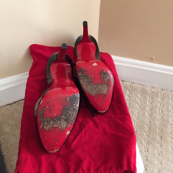 Christian Louboutin Bianca 38 Black Patent Leather - Picture 4 of 4