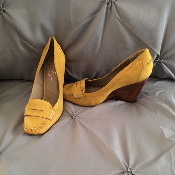 Jessica Simpson - Picture 1 of 3