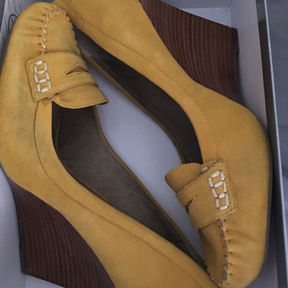 Jessica Simpson - Picture 2 of 3