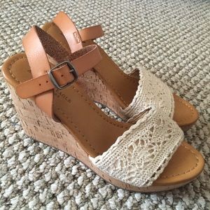 American Eagle Crochet wedges- NWOT