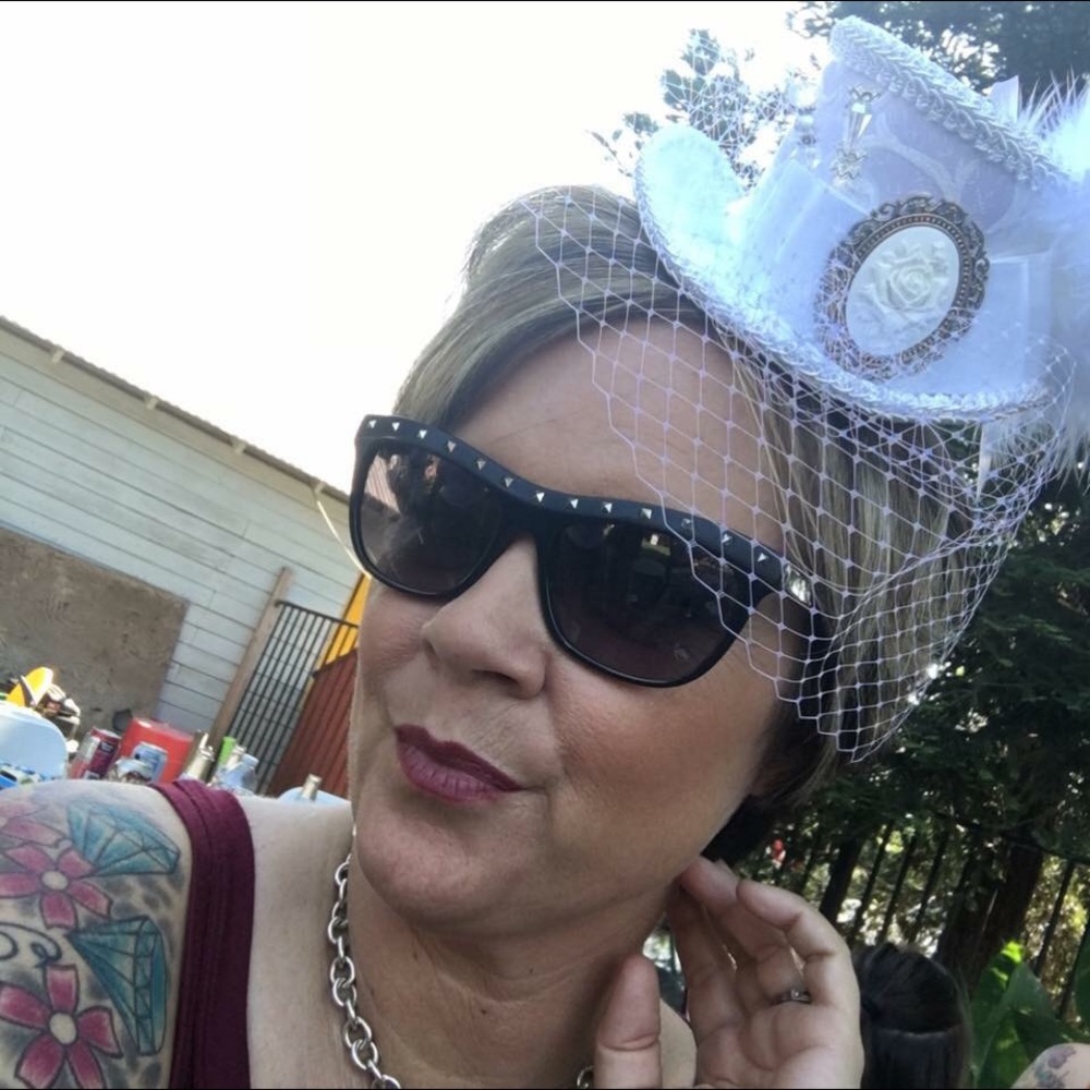 Meet your Posher, Shelda