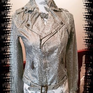 Hot to trot Vertigo Paris jacket coat