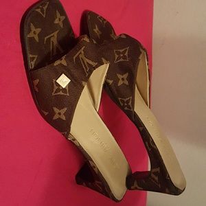 Authentic Louis Vuitton Open Toe Sandals