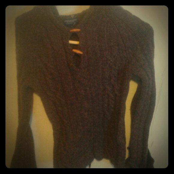 American Eagle Sweater