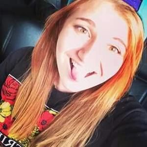 Meet your Posher, Layla