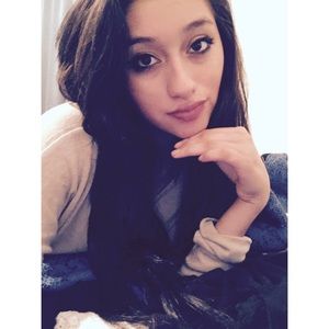 Meet your Posher, Stephanie