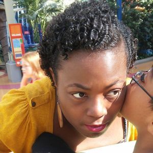 Meet your Posher, Rona