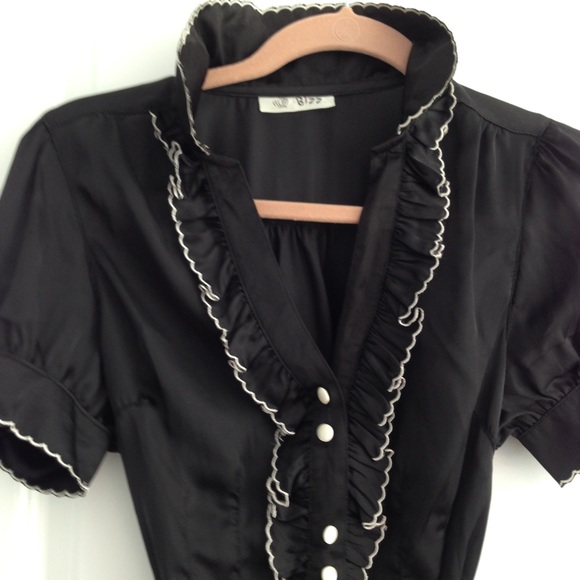 Button down blouse - Picture 3 of 3