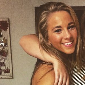 Meet your Posher, Holly