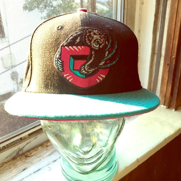 New Era never worn Grizzlies Snap back.