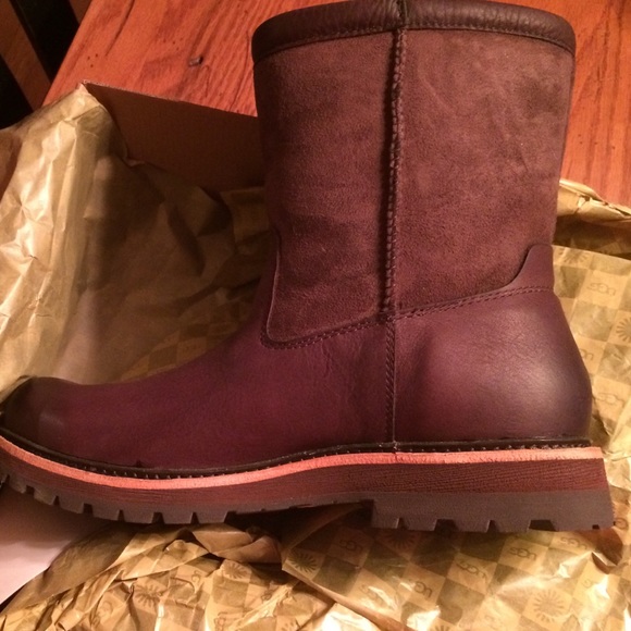 Men's authentic UGG boots