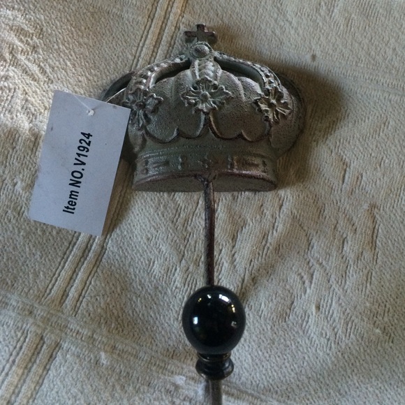 Cute Crown Coat Hanger New