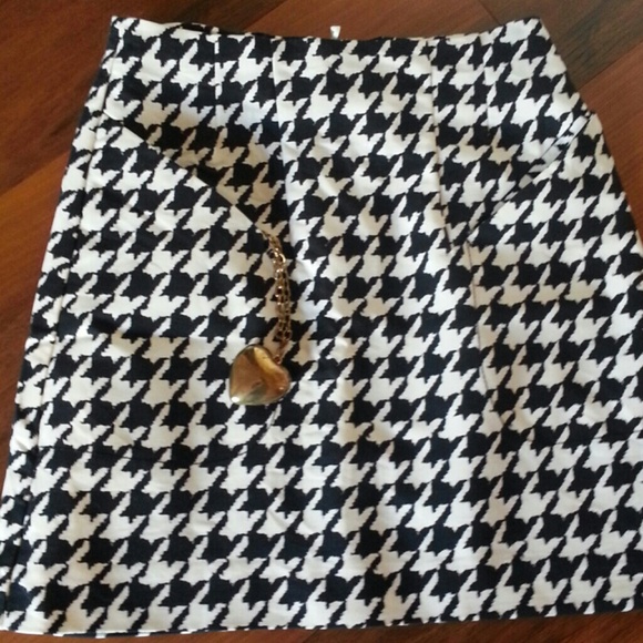Skirt - Picture 2 of 2