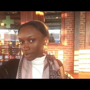 Meet your Posher, Leonora