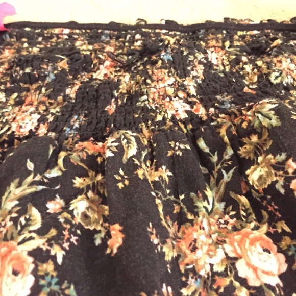 FLORAL RUFFLE SKIRT - Picture 4 of 5