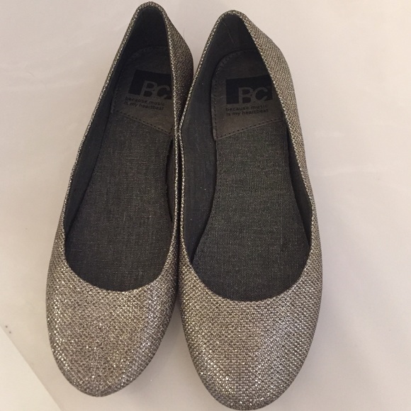 NWOT BC footwear silver metallic ballerina flats