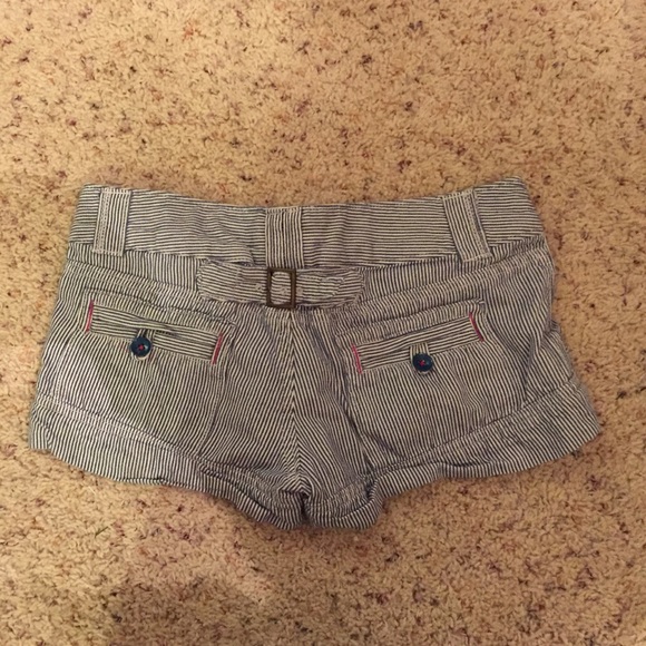 American Eagle Shorts - Picture 3 of 3