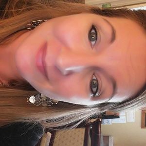 Meet your Posher, Christy