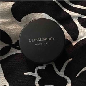 Bare Minerals medium foundation