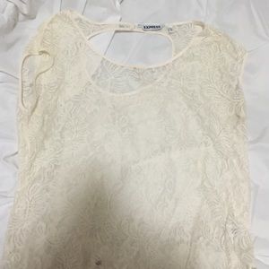 Keyhole lace express top