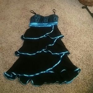 Black and blue ruffled mini prom dress