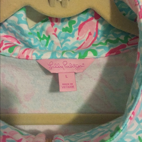 Lilly Pulitzer Lobstah Roll Popover - Picture 3 of 3