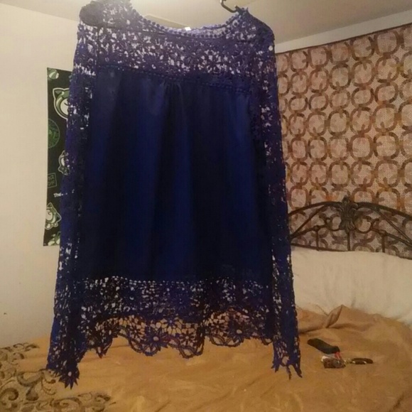 Vintage Sheer Long Sleeved Lace Top