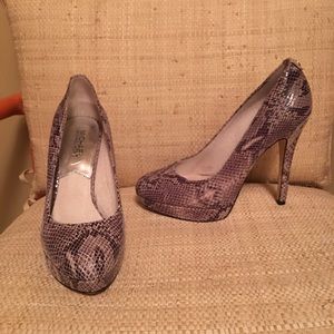 Slither in these heels