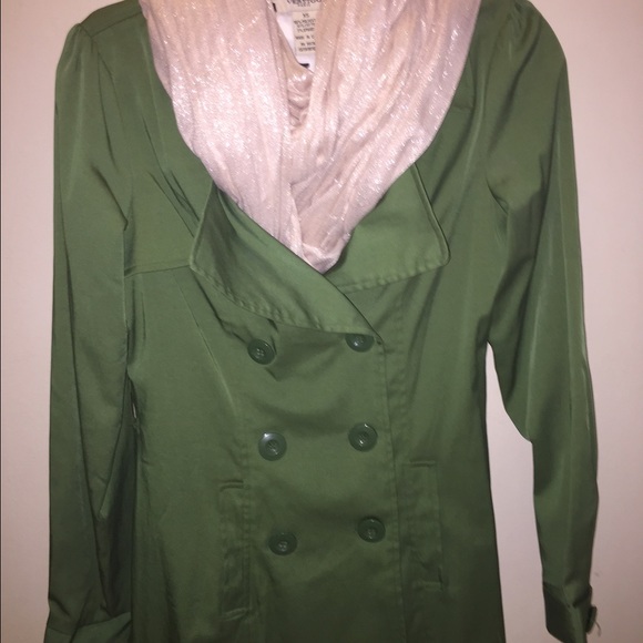 Vertigo double breasted Trench coat!