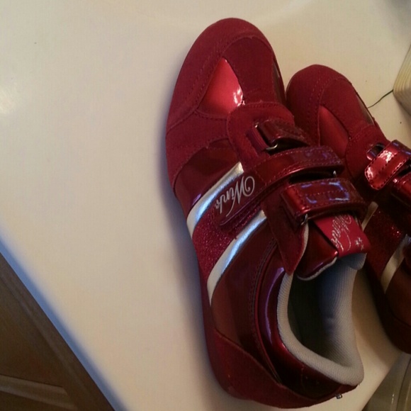 New Shoes - Picture 2 of 3