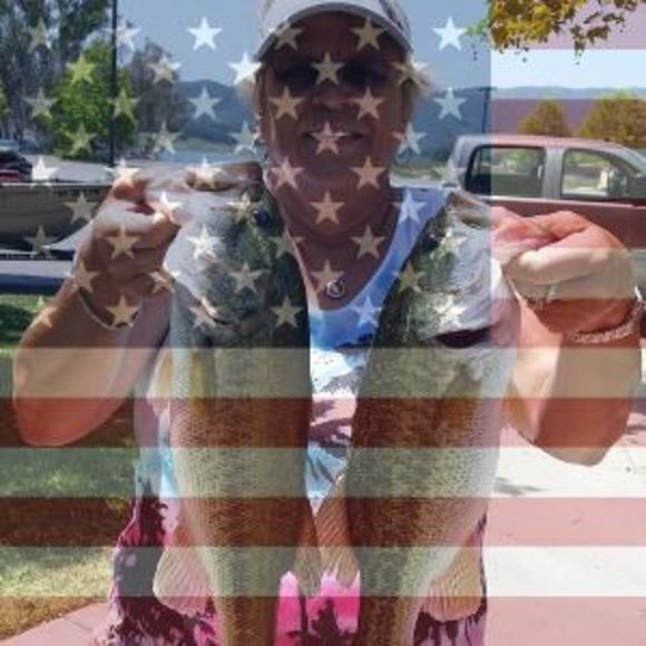 Meet your Posher, Lisa - Picture 1 of 1