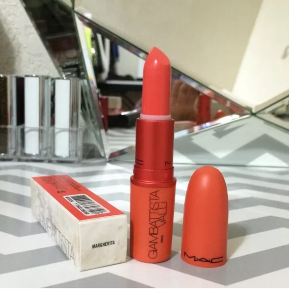 🎉*Host Pick*🎉MAC LE Bundle💄 - Picture 3 of 4